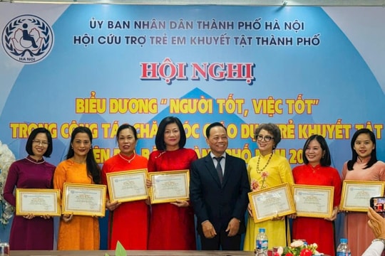 Biểu dương cán bộ, giáo viên có thành tích xuất sắc trong chăm sóc, giáo dục trẻ em khuyết tật