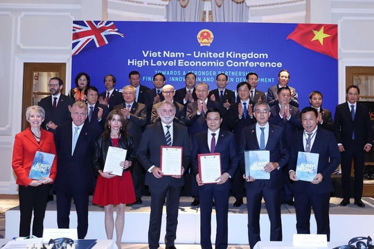 Tổng Bí thư Tô Lâm chứng kiến Lễ trao thỏa thuận hợp tác Việt Nam - Anh