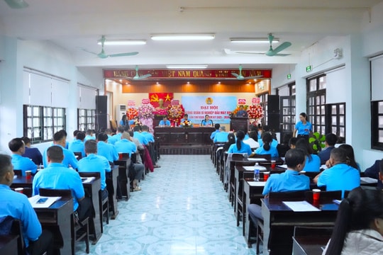 Công đoàn Xí nghiệp Đầu máy Vinh nỗ lực chăm lo tốt hơn cho người lao động trong nhiệm kỳ mới