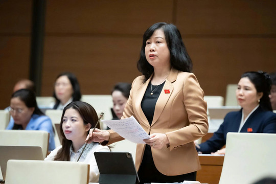 Kiến nghị đưa nội dung hành hung nhân viên y tế khi làm nhiệm vụ vào nhóm "chống người thi hành công vụ"