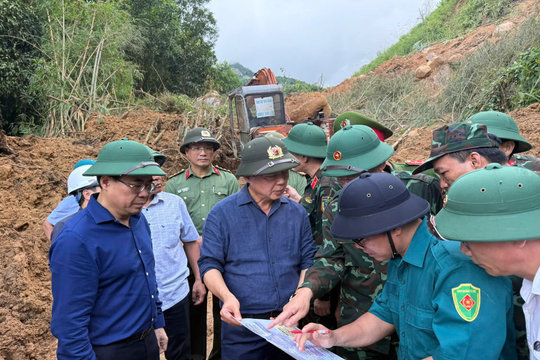 Phó Thủ tướng Trần Hồng Hà: phải khẩn trương hỗ trợ Quảng Ngãi khắc phục hậu quả thiên tai