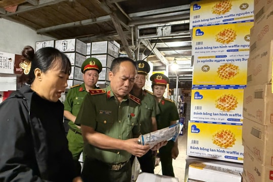 Giám đốc Công an TP Hà Nội kiểm tra thực tế tại làng nghề La Phù