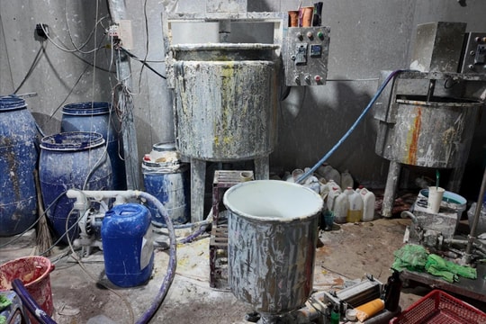 TP Hồ Chí Minh: Triệt phá đường dây sản xuất, buôn bán mỹ phẩm giả quy mô lớn