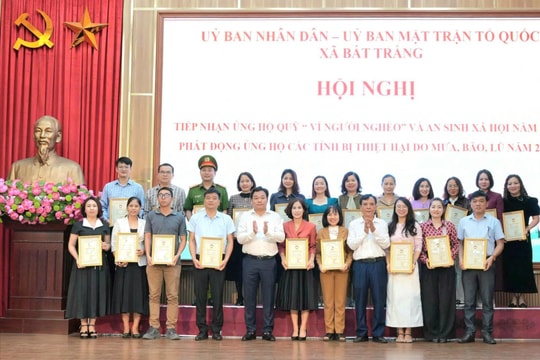 Xã Bát Tràng: Tiếp nhận 682 triệu đồng ủng hộ Quỹ “Vì người nghèo”