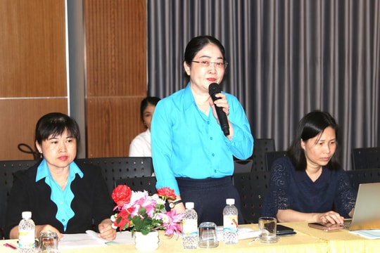 Cán bộ Công đoàn khu vực phía Nam đóng góp ý kiến vào Dự thảo Văn kiện trình Đại hội XIV của Đảng
