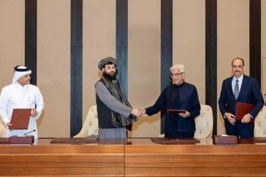 Afghanistan và Pakistan đồng ý duy trì ngừng bắn