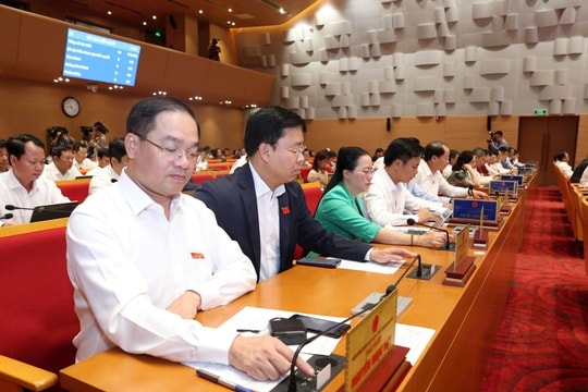 Hà Nội yêu cầu thực hiện nghiêm nghị quyết về ngừng cung cấp dịch vụ điện, nước