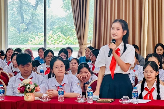 Trẻ em Thủ đô lo ngại trước việc "bình thường hóa hành vi lệch chuẩn" của người nổi tiếng