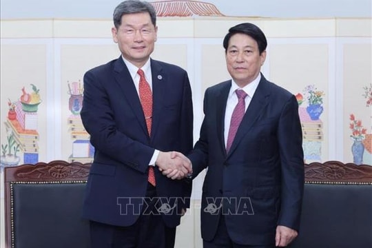 Chủ tịch nước Lương Cường tiếp Chủ tịch Quỹ giao lưu quốc tế Hàn Quốc