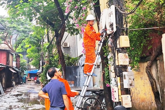 Hà Nội yêu cầu thực hiện nghiêm nghị quyết về ngừng cung cấp dịch vụ điện, nước