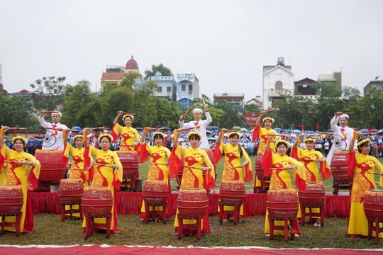 Gần 2.000 người dân xã Vân Đình tham gia Đại hội thể dục - thể thao lần thứ I