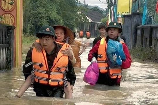 Đà Nẵng huy động gần 10.000 cán bộ, chiến sĩ ứng phó bão số 13 và mưa lũ bất thường