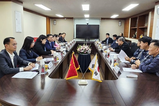 Thắt chặt quan hệ hợp tác hữu nghị giữa Công đoàn Thủ đô Hà Nội và Công đoàn Thủ đô Seoul
