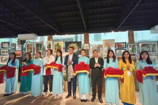 Khai mạc Triển lãm tranh “Hà Nội thanh tân”