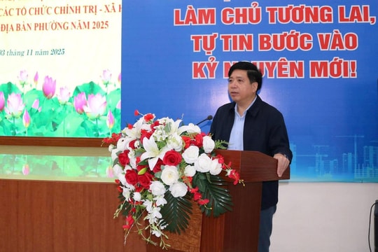 Lãnh đạo phường Tây Tựu đối thoại với nhân dân