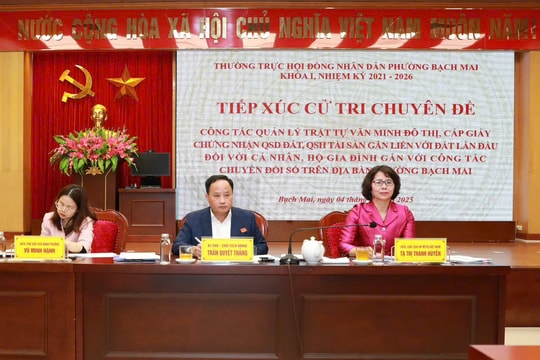 Phường Bạch Mai: Tiếp xúc cử tri chuyên đề về quản lý trật tự văn minh đô thị