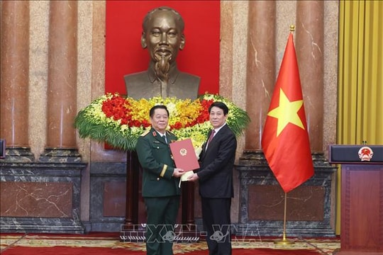 Đồng chí Nguyễn Trọng Nghĩa giữ chức Chủ nhiệm Tổng cục Chính trị Quân đội Nhân dân Việt Nam