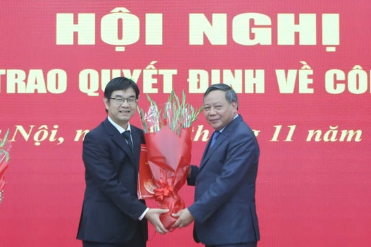 Đồng chí Nguyễn Văn Thắng nhận nhiệm vụ mới tại LĐLĐ TP Hà Nội