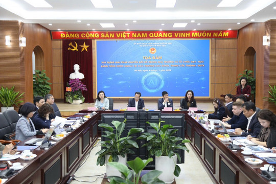 Tọa đàm xây dựng giải pháp chuyển đổi số trong nhà trường