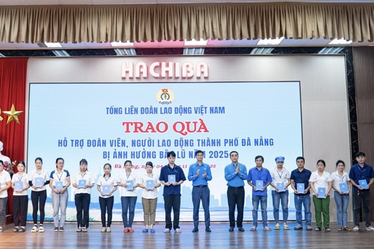 Đà Nẵng Hơn 1 tỷ đồng hỗ trợ người lao động bị thiệt hại do mưa lũ