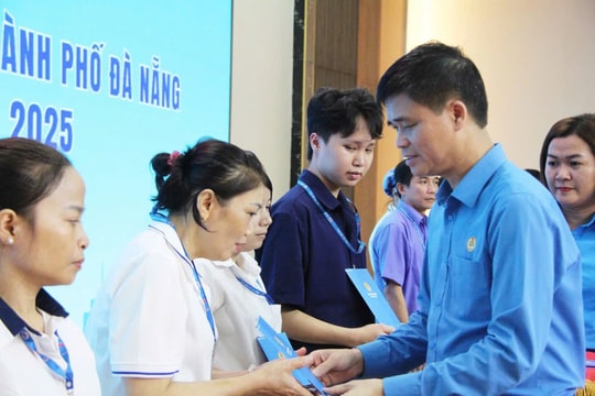 Tổng Liên đoàn Lao động Việt Nam, Báo Tuổi trẻ trao 1 tỷ đồng hỗ trợ công nhân Đà Nẵng sau lũ