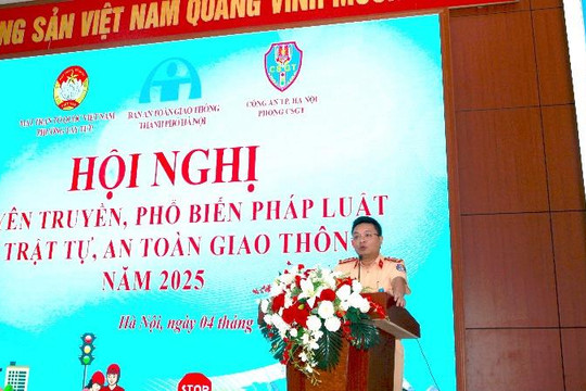 Hơn 300 cán bộ Mặt trận Tổ quốc phường Tây Tựu được tuyên truyền về an toàn giao thông