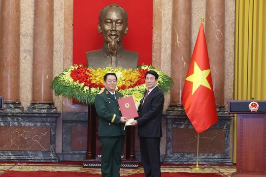 Ông Nguyễn Trọng Nghĩa giữ chức Chủ nhiệm Tổng cục Chính trị, thăng quân hàm Đại tướng