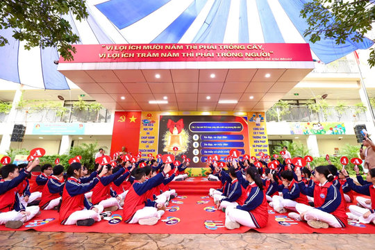 Lan tỏa ý thức chấp hành pháp luật trong trường học ở Khương Đình