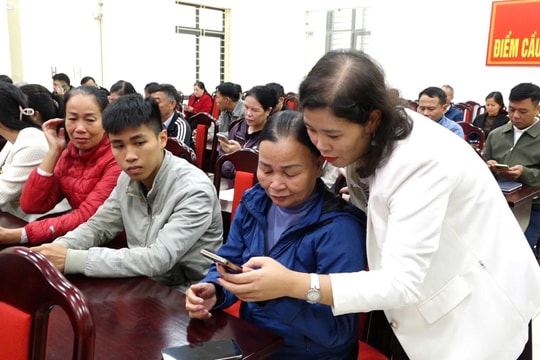 Bình Minh lấy ý kiến nhân dân qua ứng dụng VNeID đối với dự thảo Văn kiện Đại hội XIV của Đảng