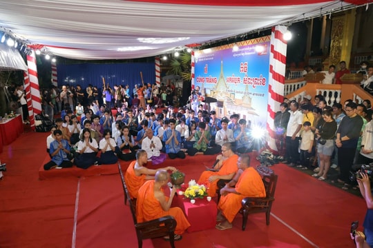 Linh thiêng lễ Cúng Trăng của đồng bào Khmer Cần Thơ