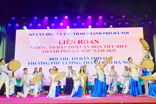 Tưng bừng khai mạc liên hoan “Thôn, tổ dân phố văn hóa tiêu biểu”