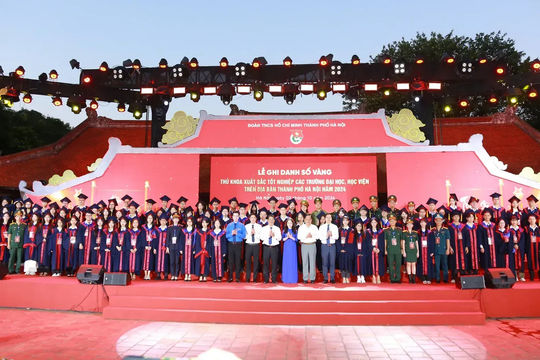 Hà Nội sẽ tuyên dương 95 thủ khoa xuất sắc năm 2025