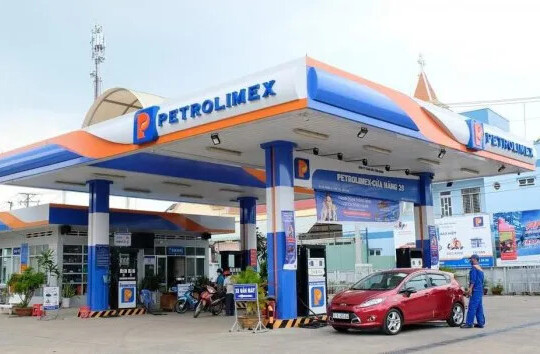 Giá xăng giảm nhẹ từ chiều nay 6/11