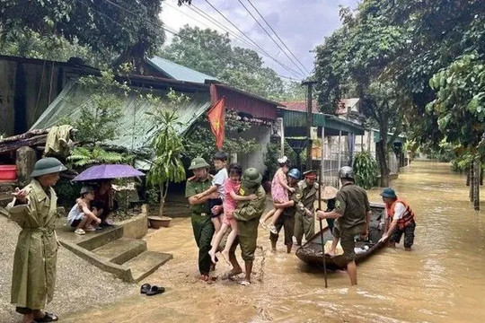 Thủ tướng yêu cầu trước 15 giờ hôm nay phải hoàn thành sơ tán dân cư tại khu vực có nguy cơ sạt lở, lũ quét