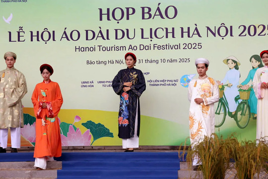 Hà Nội cần tour chuyên biệt để áo dài thành “đại sứ” du lịch,