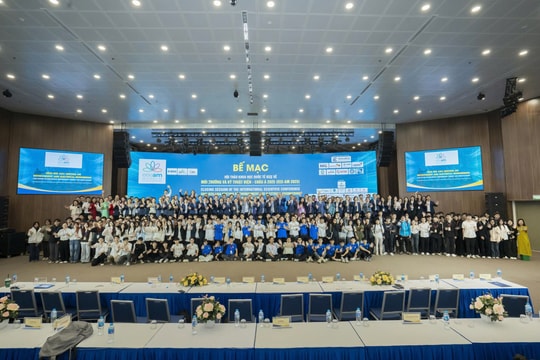 EEE-AM 2025 gợi mở lưới điện thông minh, năng lượng bền vững