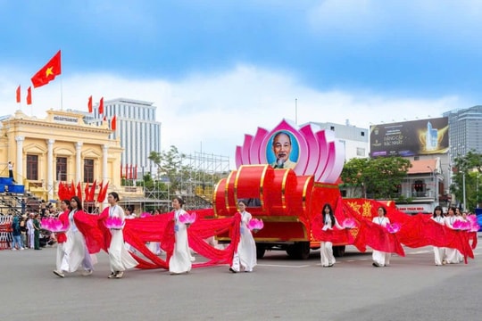 Hải Phòng sắp tổ chức diễu hành "Tôn vinh áo dài Việt"