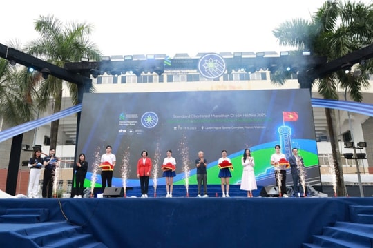 Khai mạc Giải Standard Chartered Marathon Di Sản Hà Nội 2025