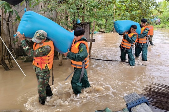 Các địa phương khẩn trương khắc phục hậu quả bão số 13