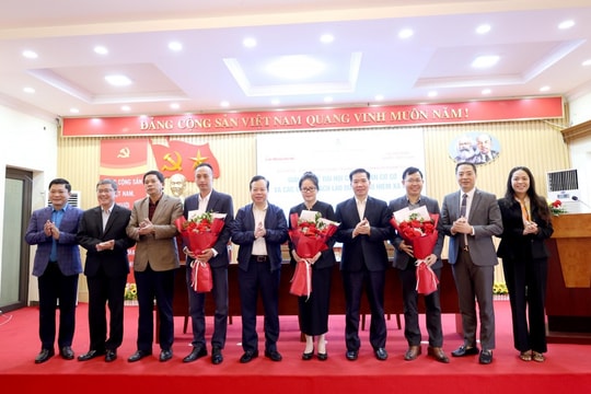 Hơn 200 CNVCLĐ tham gia giải đáp về chính sách lao động