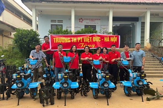 Nối dài hành trình sẻ chia và cống hiến