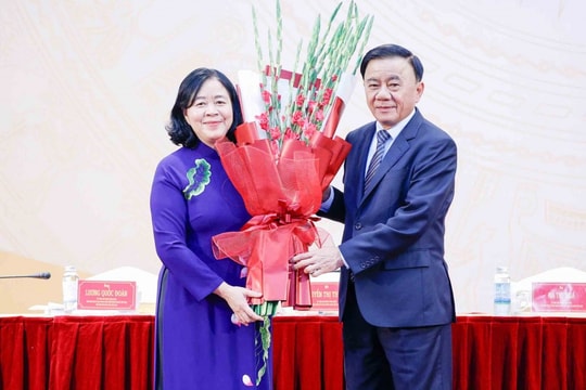 Đồng chí Bùi Thị Minh Hoài giữ chức Chủ tịch Ủy ban Trung ương MTTQ Việt Nam