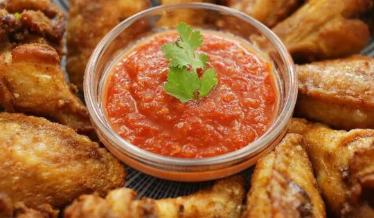 Top thực phẩm không nên ăn trước khi đi ngủ