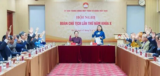 Đồng ý giới thiệu đồng chí Bùi Thị Minh Hoài để hiệp thương cử giữ chức Chủ tịch Ủy ban T.Ư Mặt trận Tổ quốc Việt Nam