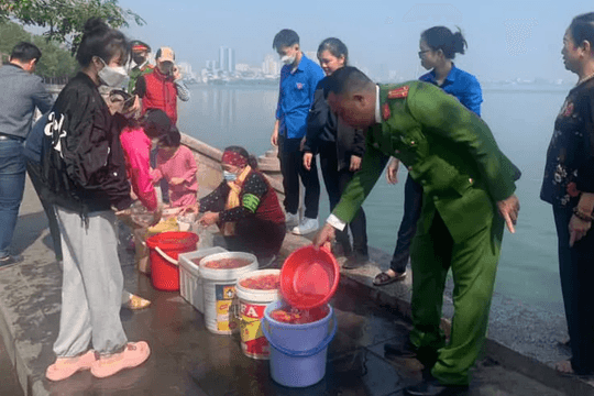 Công an Tây Hồ đổi mới cách làm, giữ gìn hồn cốt Hồ Tây