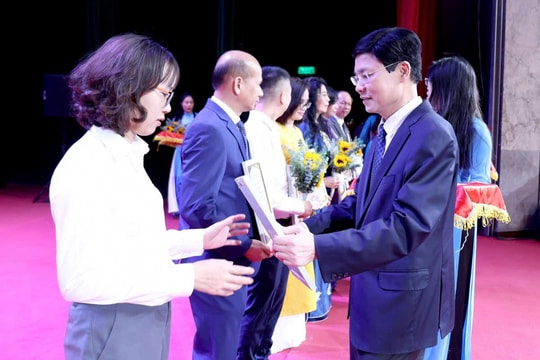 Hà Nội tôn vinh thợ giỏi, biểu dương 100 sáng kiến tiêu biểu