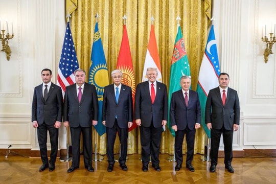 Bước ngoặt chiến lược trong quan hệ Mỹ - Trung Á