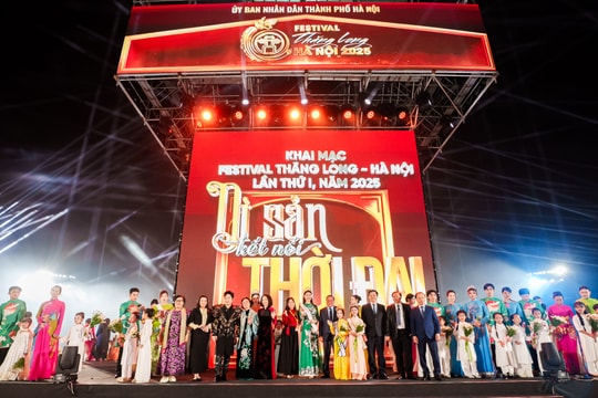Ấn tượng lễ khai mạc Festival Thăng Long - Hà Nội 2025