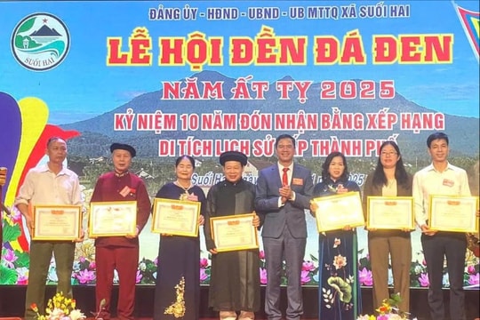 Khai hội đền Đá Đen, xã Suối Hai năm 2025