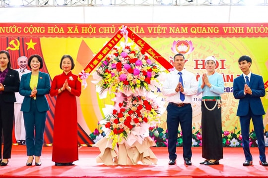 Đồng chí Phạm Thị Thanh Mai dự Ngày hội Đại đoàn kết toàn dân tộc tại xã Suối Hai